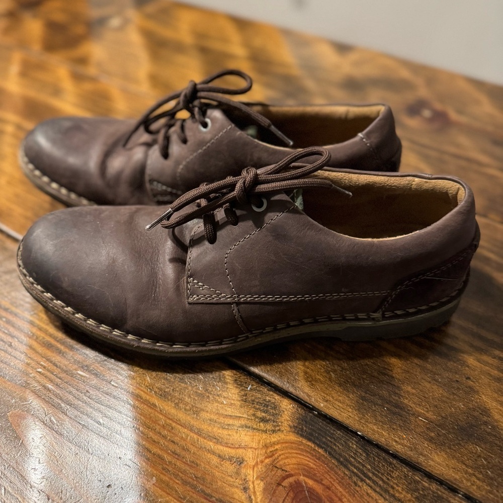 Clark’s men’s cushion pace, Size 10. Brown.Tann color